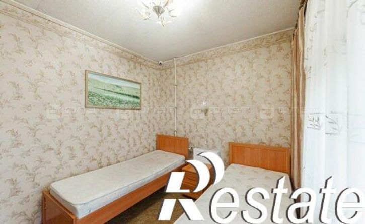 3-комн квартира улица Академика Лаврентьева, 8,  д. 8
