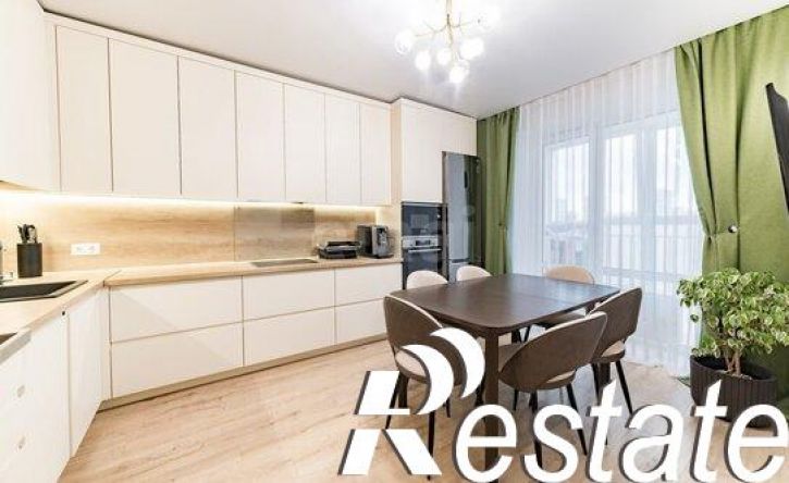 3-комн квартира улица Фикрята Табеева, 1,  д. 1