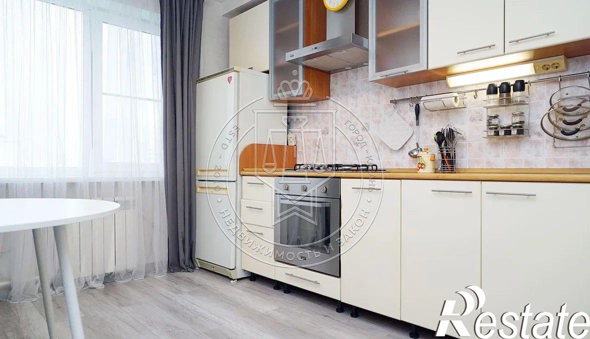 Купить квартиру за 10 400 000 рублей на Парковая ул, 18