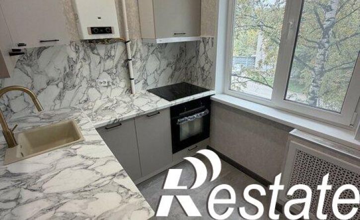 2-комн квартира улица Шамиля Усманова, 33 к2,  д. 33 к2