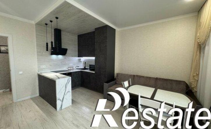 3-комн квартира улица Павлюхина, 108Б,  д. 108Б