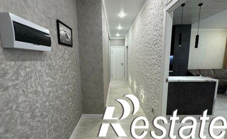 3-комн квартира улица Павлюхина, 108Б,  д. 108Б