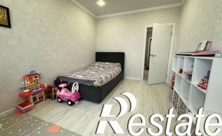 3-комн квартира улица Павлюхина, 108Б,  д. 108Б