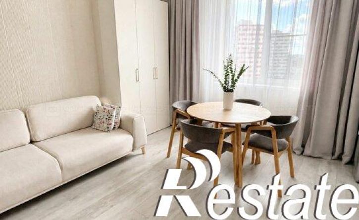 3-комн квартира улица Павлюхина, 110В,  д. 110В