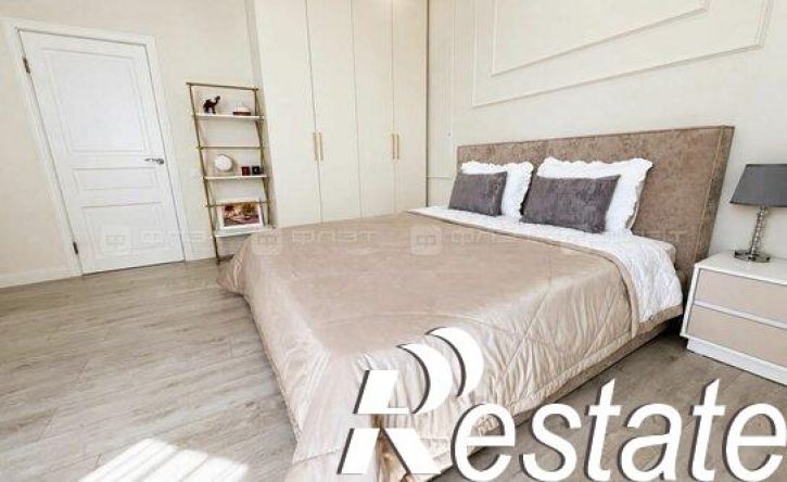3-комн квартира улица Павлюхина, 110В,  д. 110В