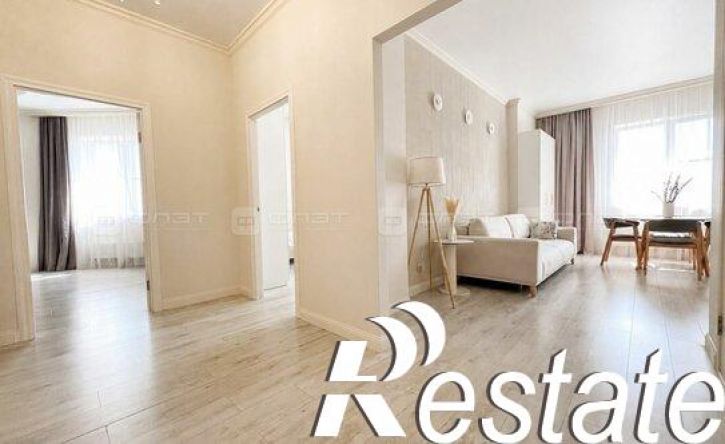 3-комн квартира улица Павлюхина, 110В,  д. 110В