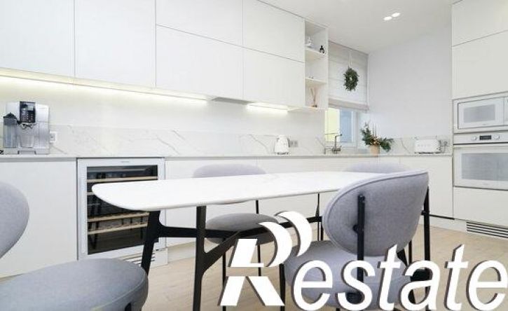 3-комн квартира улица Новаторов, 8Б,  д. 8Б