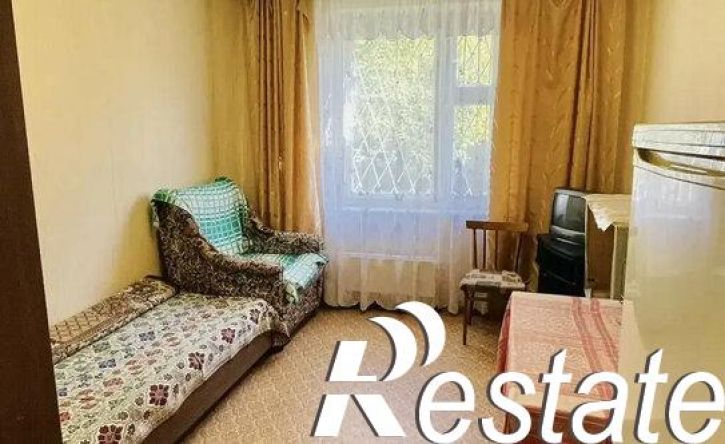 3-комн квартира улица Адоратского, 42,  д. 42