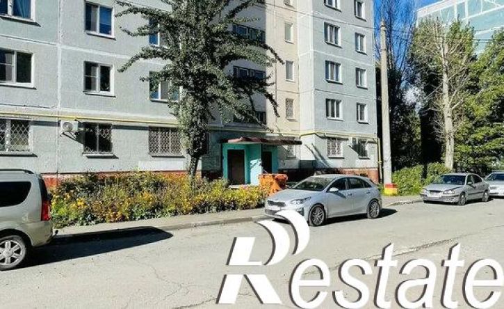 3-комн квартира улица Адоратского, 42,  д. 42