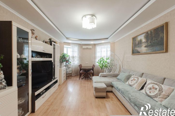 3-комн квартира ул. Болотникова, дом 9