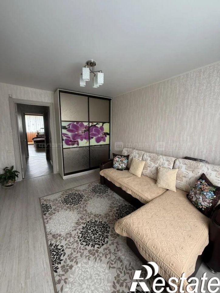 3-комн квартира ул. Адоратского, дом 46