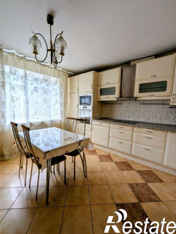 6-комн квартира ул. Заря д.6