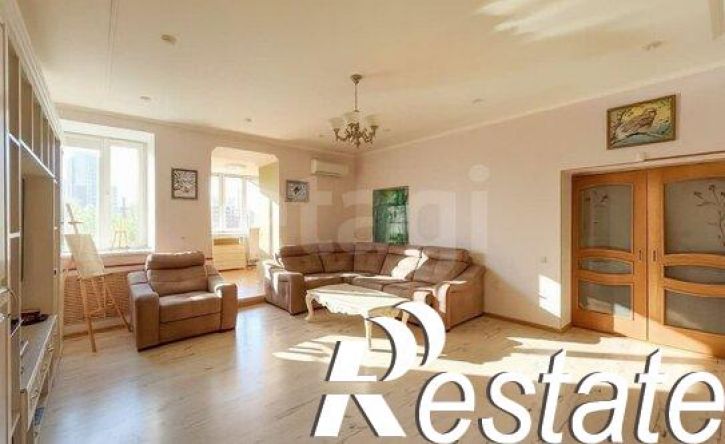 4-комн квартира улица Заря, 7А,  д. 7А