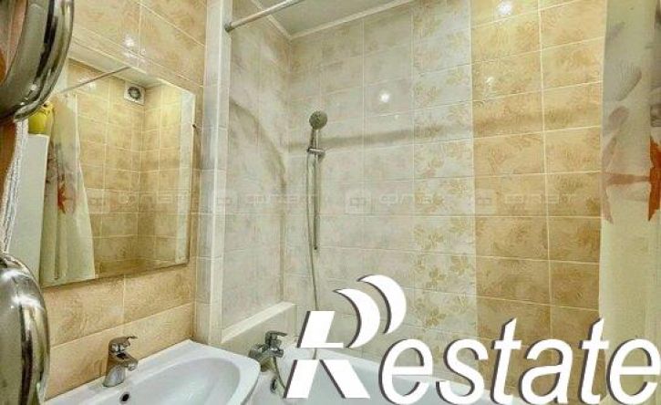 2-комн квартира улица Хусаина Мавлютова, 44,  д. 44