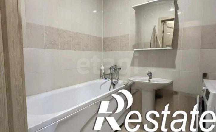 2-комн квартира улица Фикрята Табеева, 3,  д. 3
