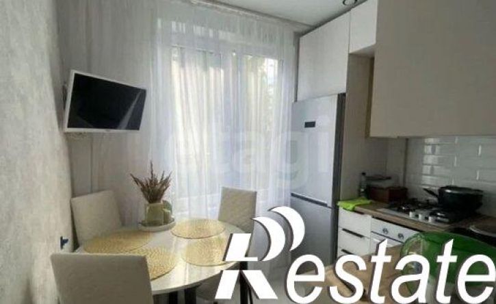 2-комн квартира улица Шамиля Усманова, 21,  д. 21