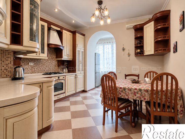 3-комн квартира ул. Юлиуса Фучика, дом 12а