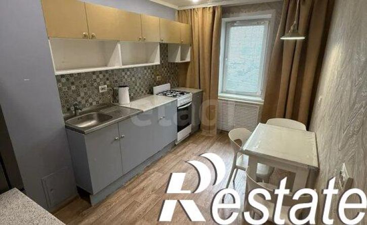 3-комн квартира улица Адоратского, 9,  д. 9