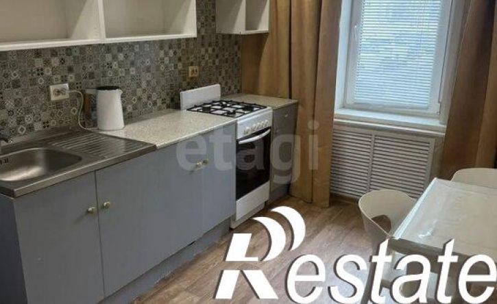 3-комн квартира улица Адоратского, 9,  д. 9