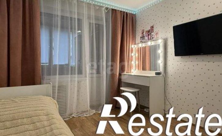 3-комн квартира улица Адоратского, 9,  д. 9