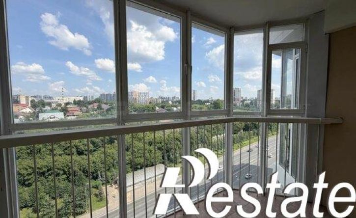 3-комн квартира проспект Универсиады, 12,  д. 12