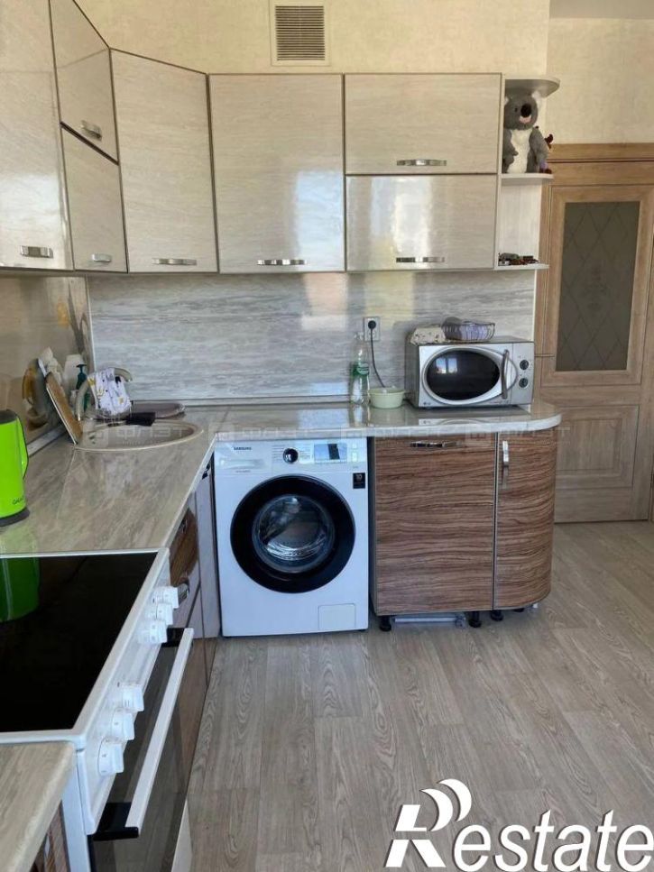 Комната ул. Аделя Кутуя д.110 дк1