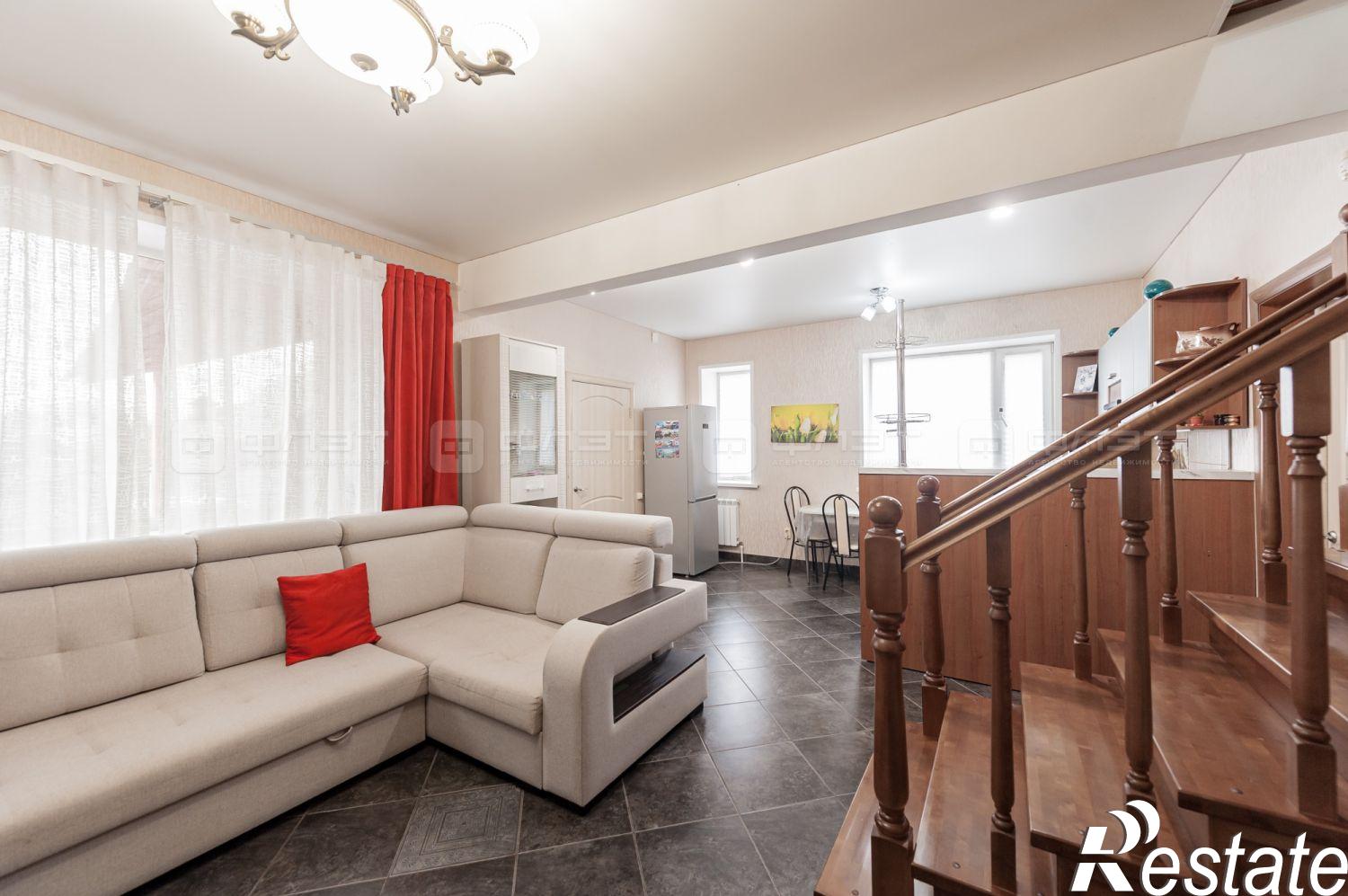 Купить дачу, дом, коттедж за 16 000 000 рублей на ул. Стройная