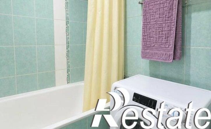 2-комн квартира улица Юлиуса Фучика, 34,  д. 34
