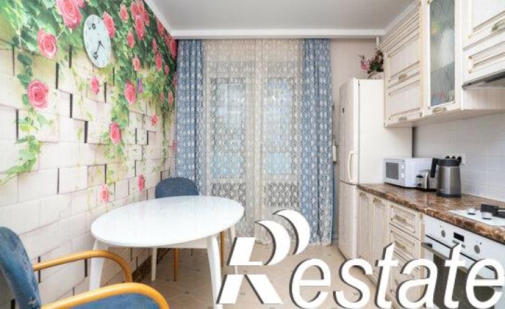 2-комн квартира улица Николая Ершова, 62Г,  д. 62Г